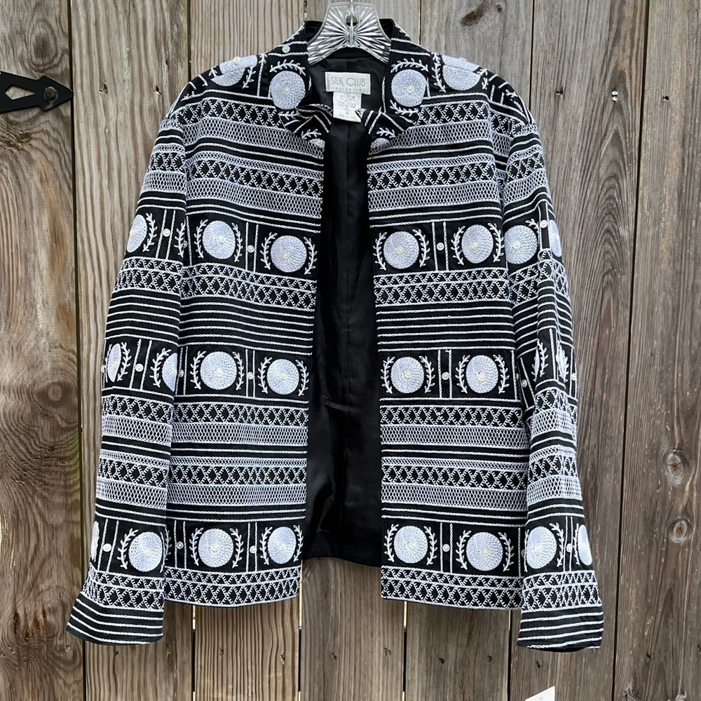 SILK CLUB COLLECTION Black and White Embroidered Jacket Woman’s XL NWT NEW